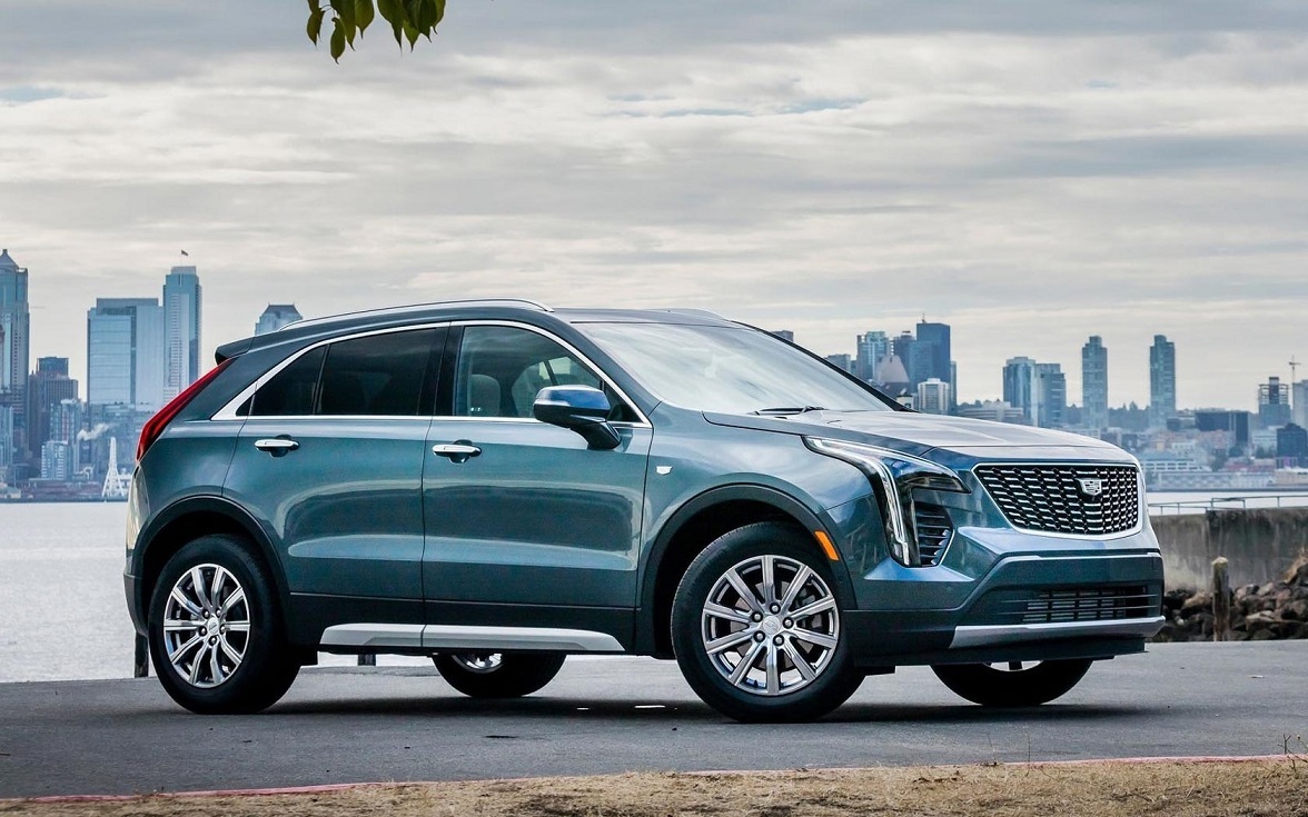 Обзор на автомобиль Cadillac XT4