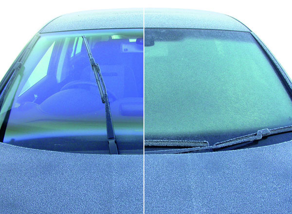 Снег и наледь на автомобиле: способы очистки